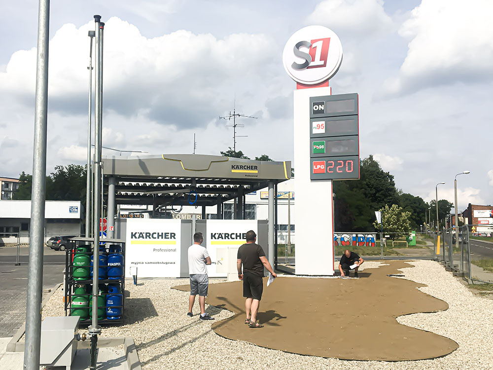Stacja benzynowa S1